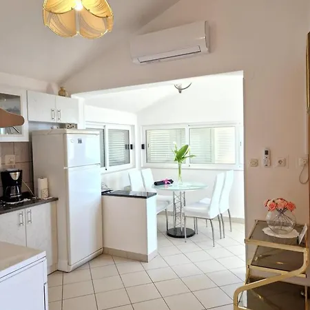 Apartment South Side Paradise - Marjan Hill