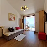 Angie 2 - Marjan Hill