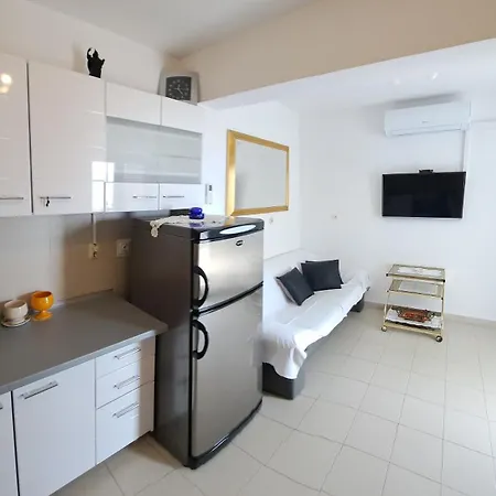 Angie - Marjan Hill Apartment *