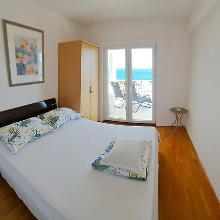 Angie - Marjan Hill Apartment