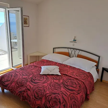 Angie - Marjan Hill Apartment