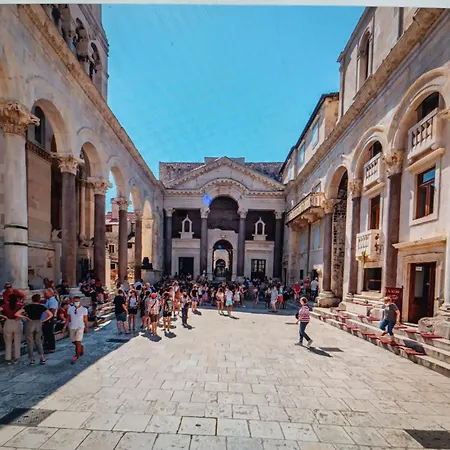 Apartment Angie 2 - Marjan Hill Спліт